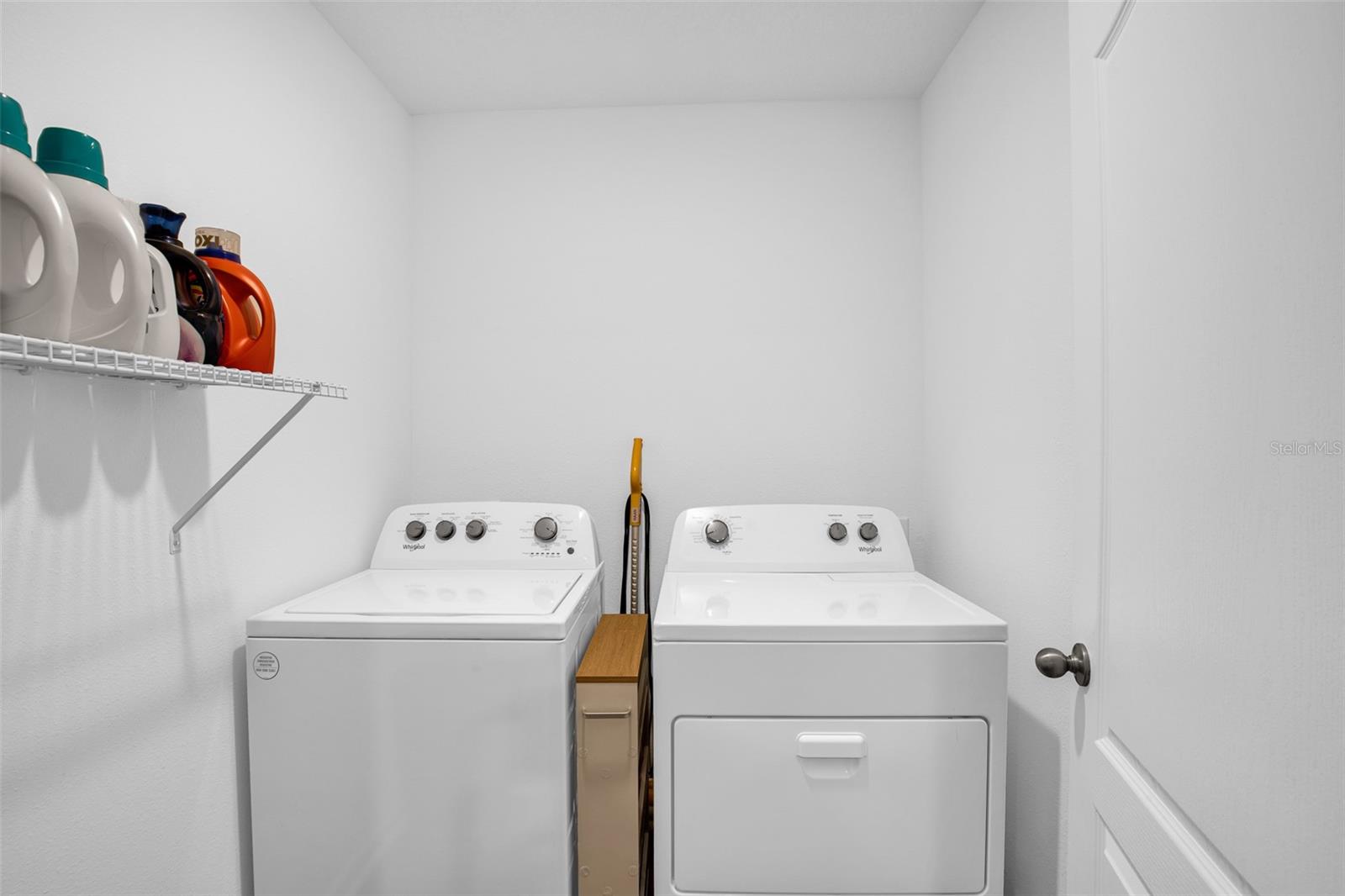 Image 33 of 71 For 2 Springwood Drive