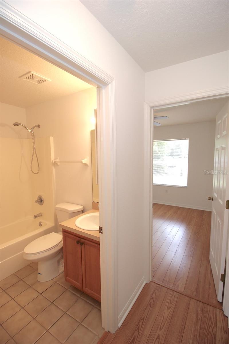 Image 12 of 27 For 4 Whee Place