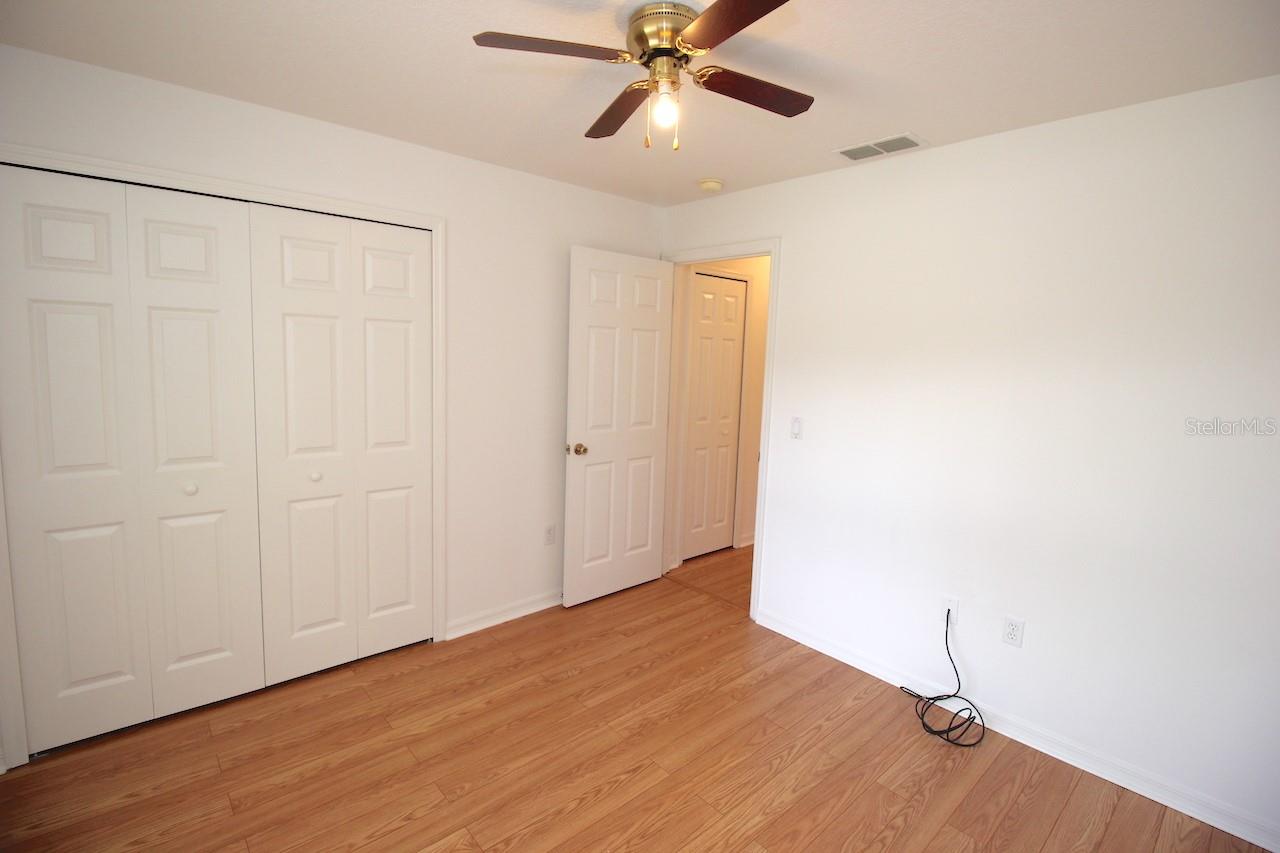 Image 15 of 27 For 4 Whee Place