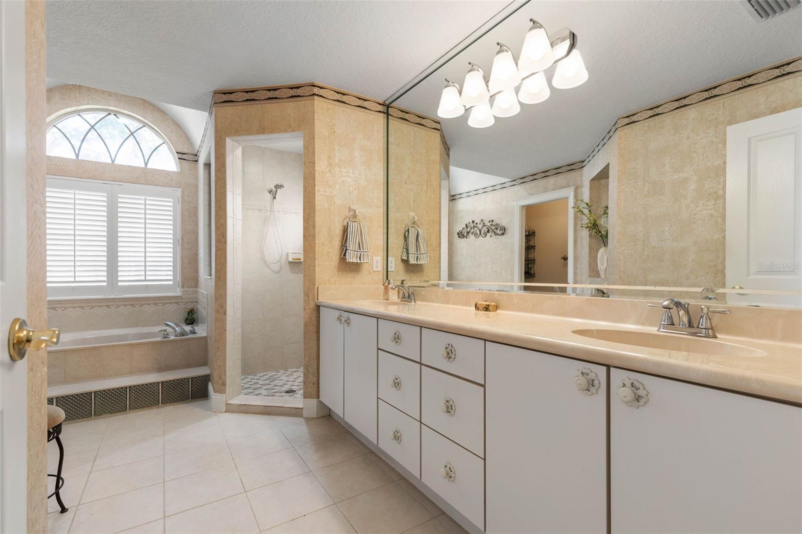 Image 30 of 54 For 34 Lagare Street