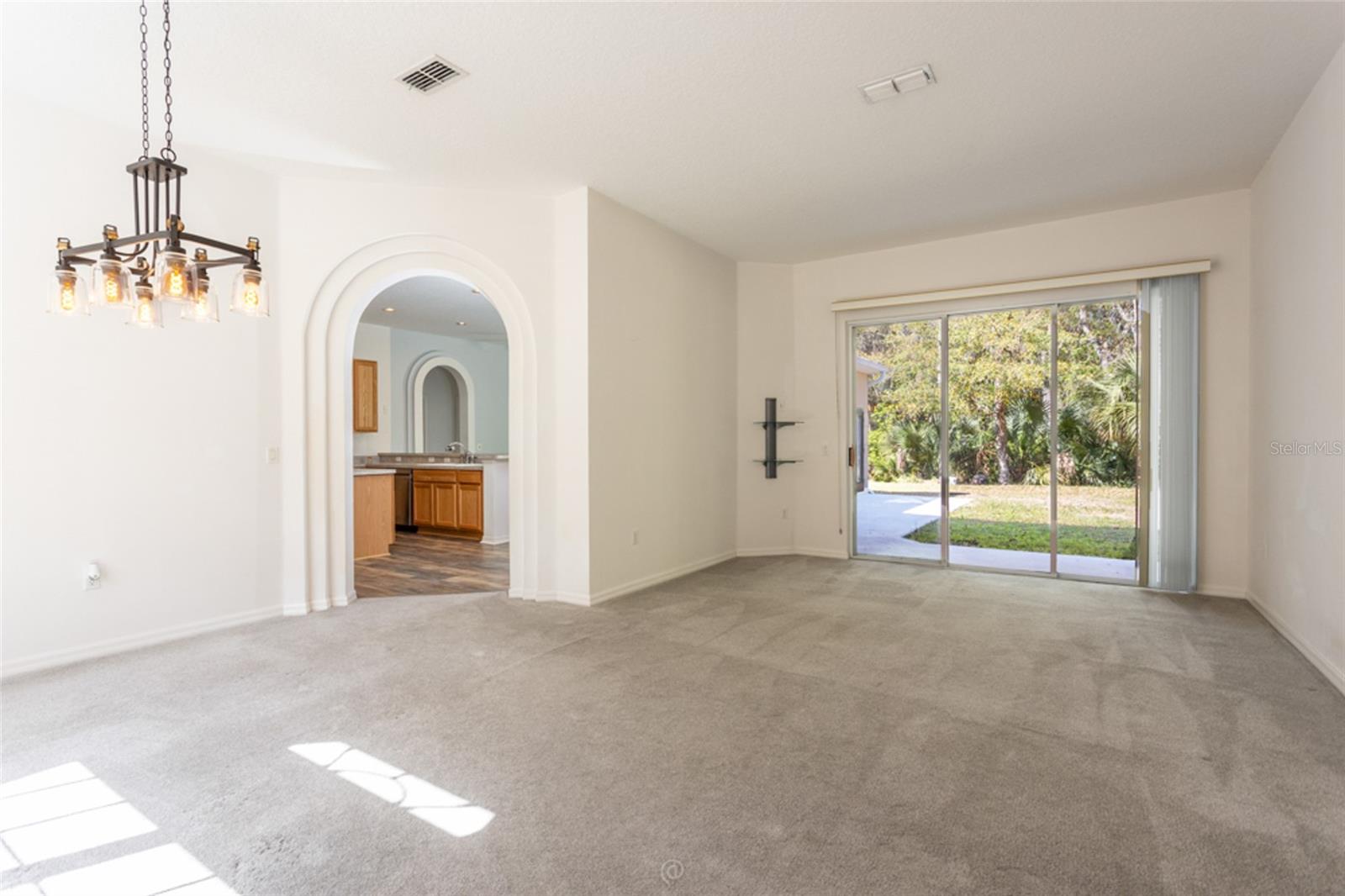 Image 12 of 49 For 65 Blare Drive