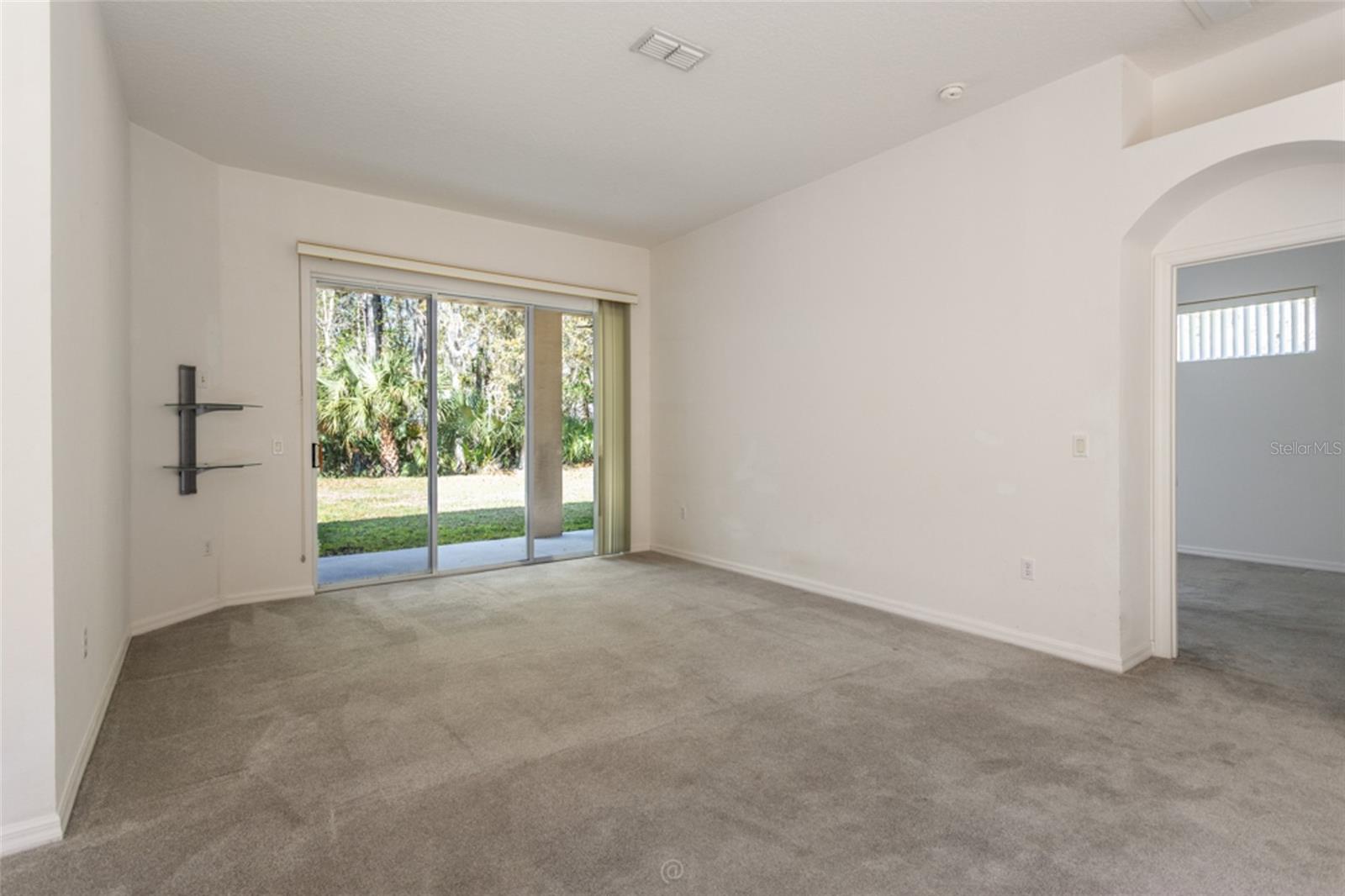 Image 13 of 49 For 65 Blare Drive