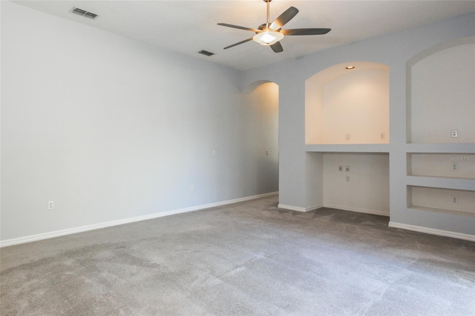 Image 20 of 49 For 65 Blare Drive