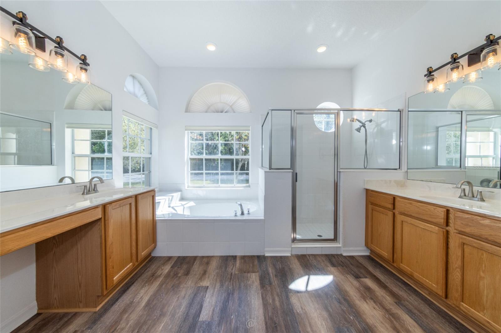 Image 28 of 49 For 65 Blare Drive