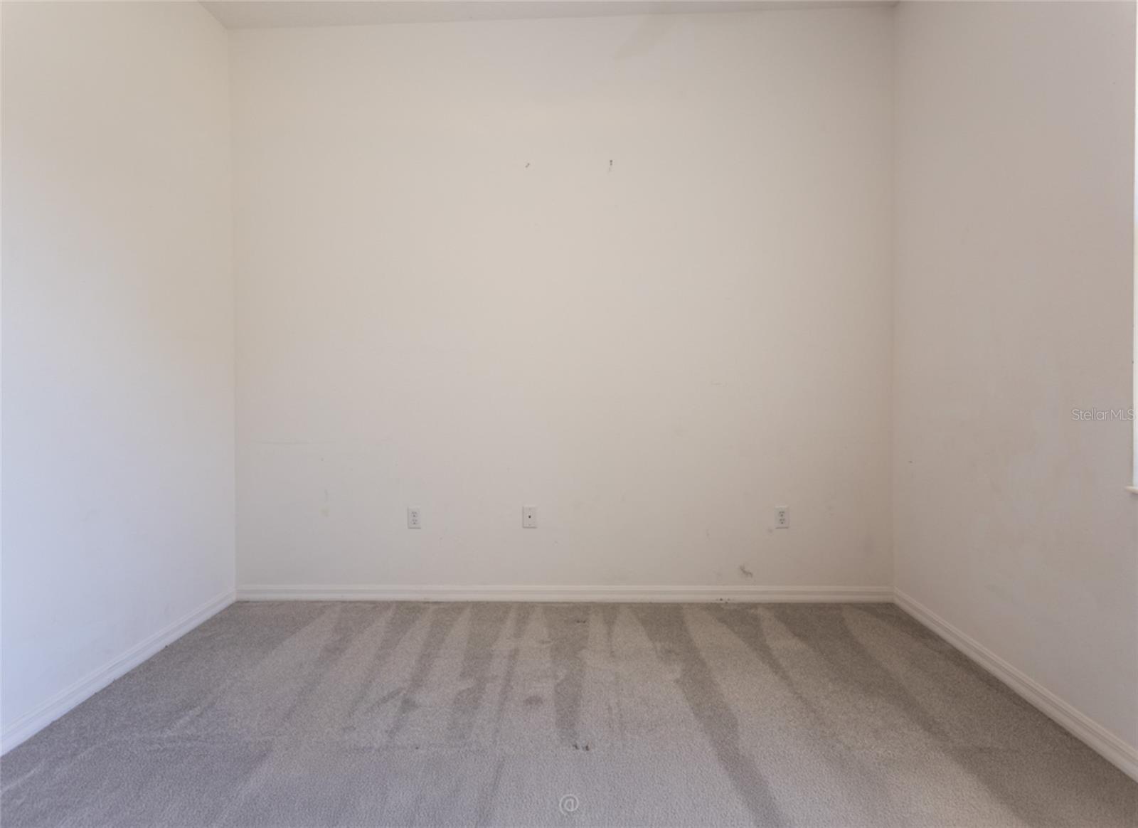 Image 31 of 49 For 65 Blare Drive