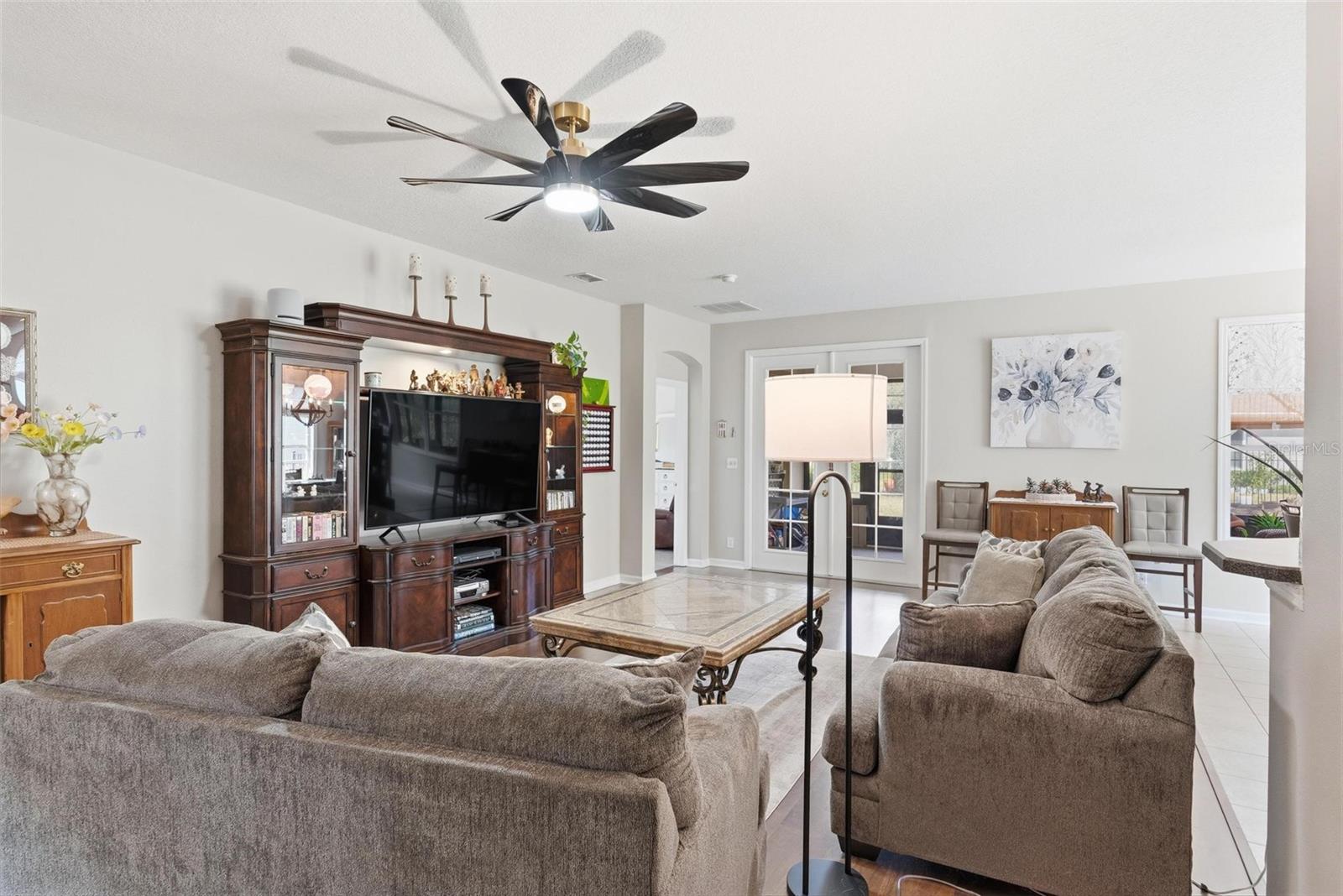 Image 10 of 65 For 207 Coleton Lane