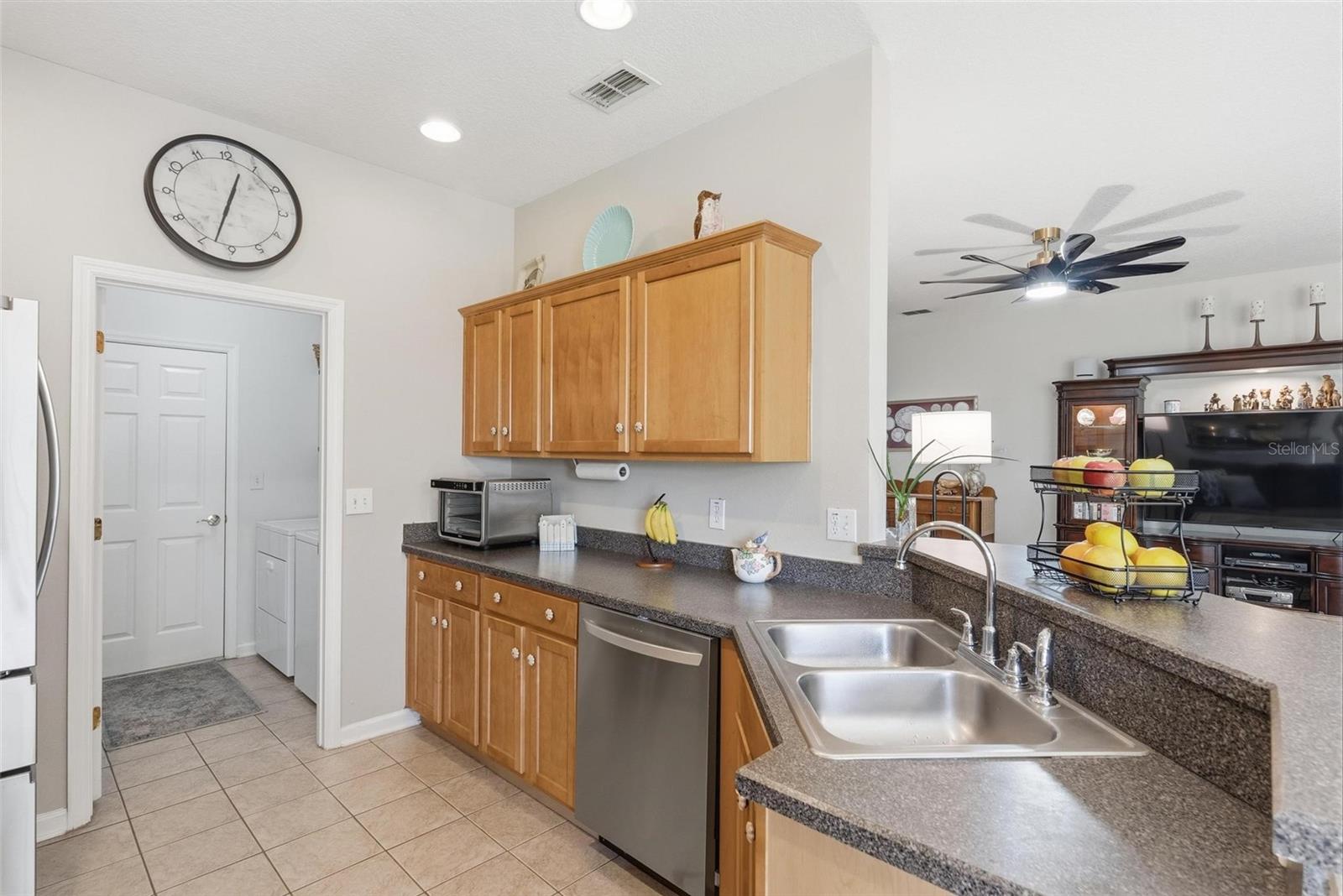 Image 19 of 65 For 207 Coleton Lane