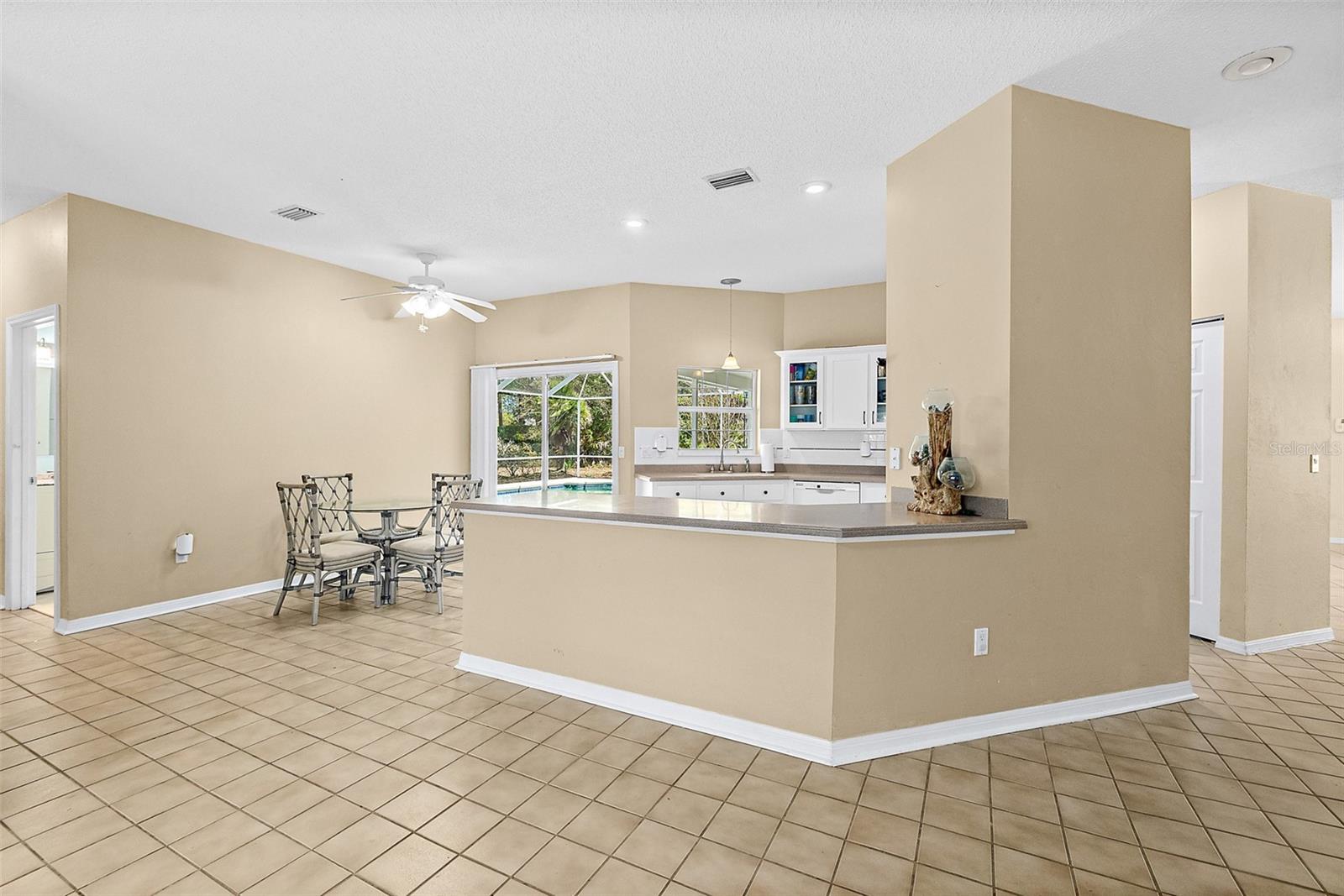 Image 15 of 66 For 28 Montauk Lane