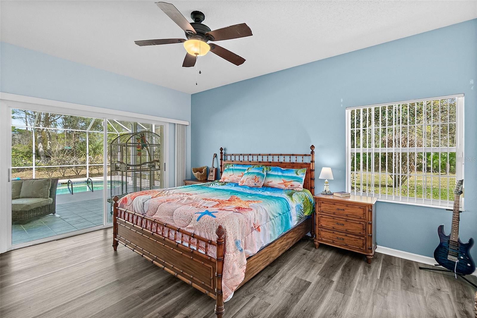 Image 24 of 66 For 28 Montauk Lane