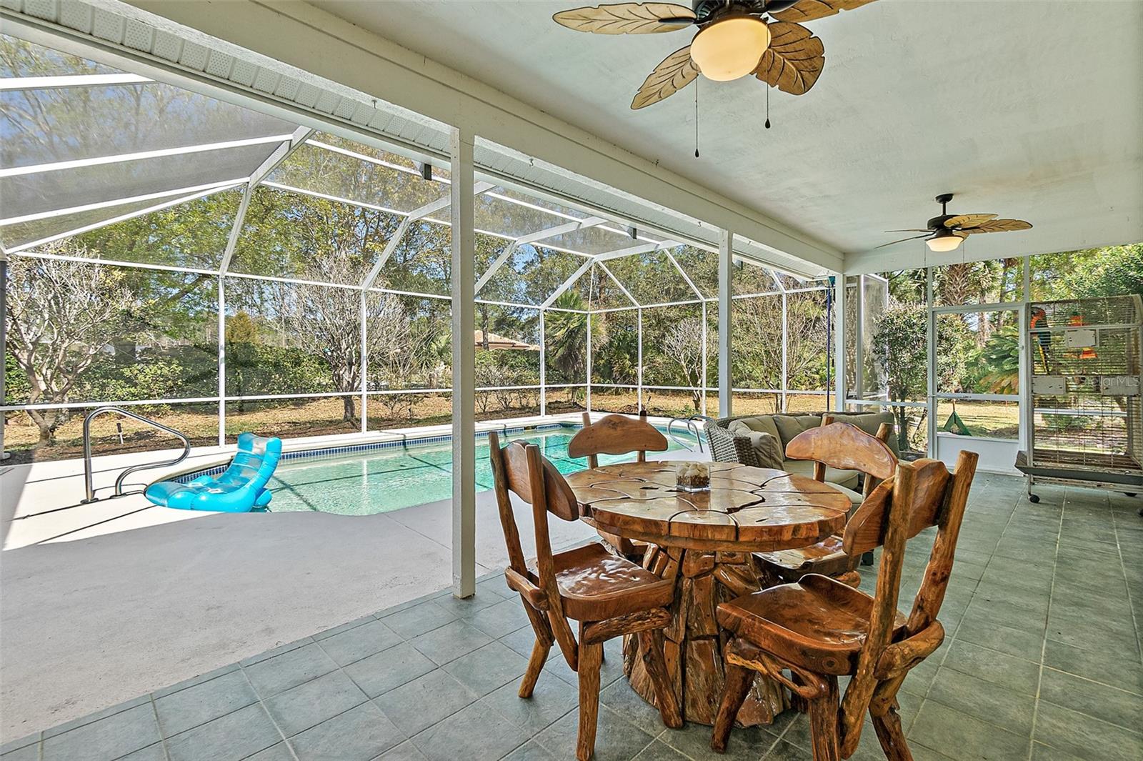 Image 39 of 66 For 28 Montauk Lane