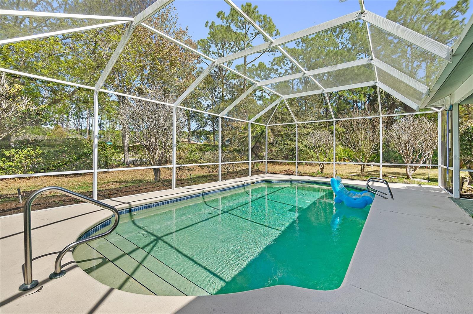 Image 42 of 66 For 28 Montauk Lane