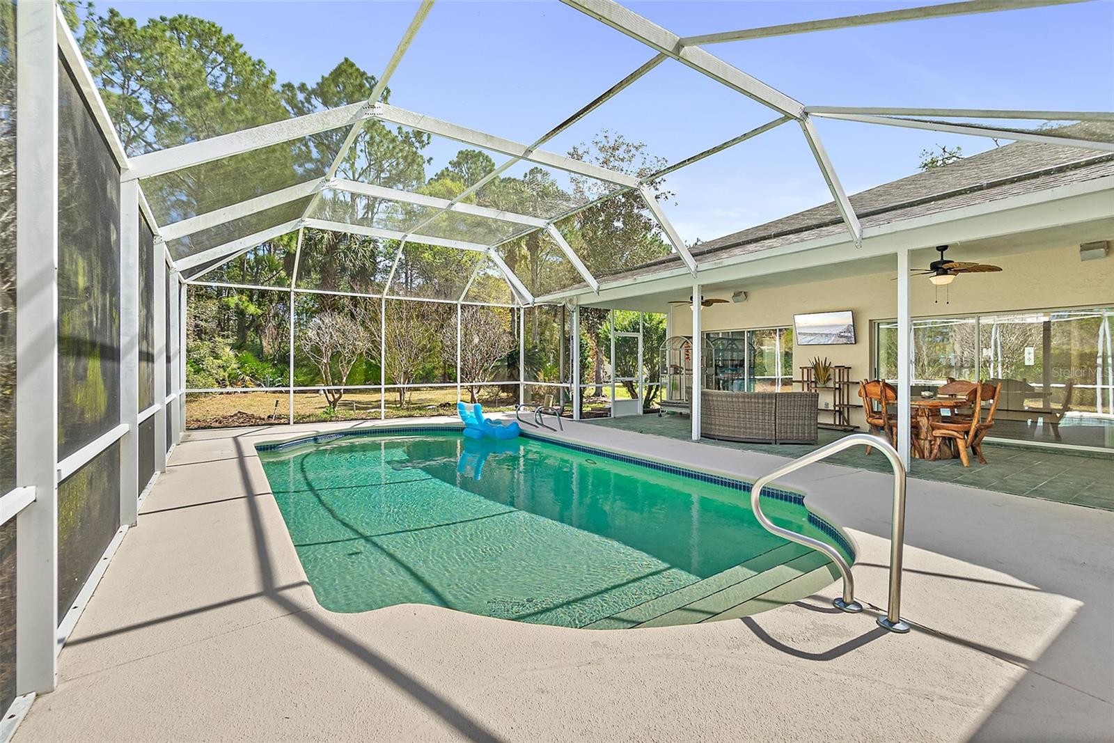 Image 44 of 66 For 28 Montauk Lane