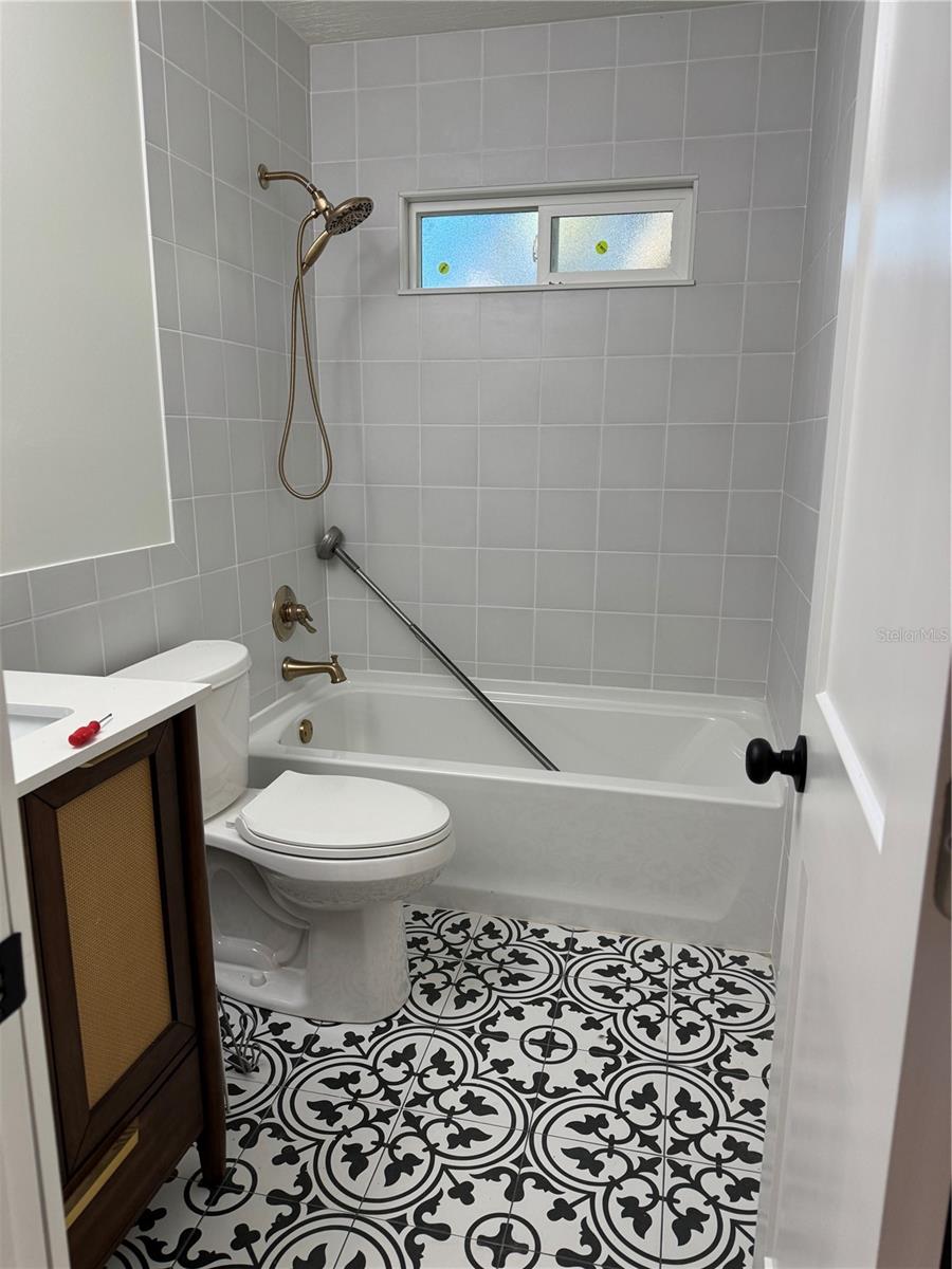 Image 9 of 13 For 12 Dawson Drive