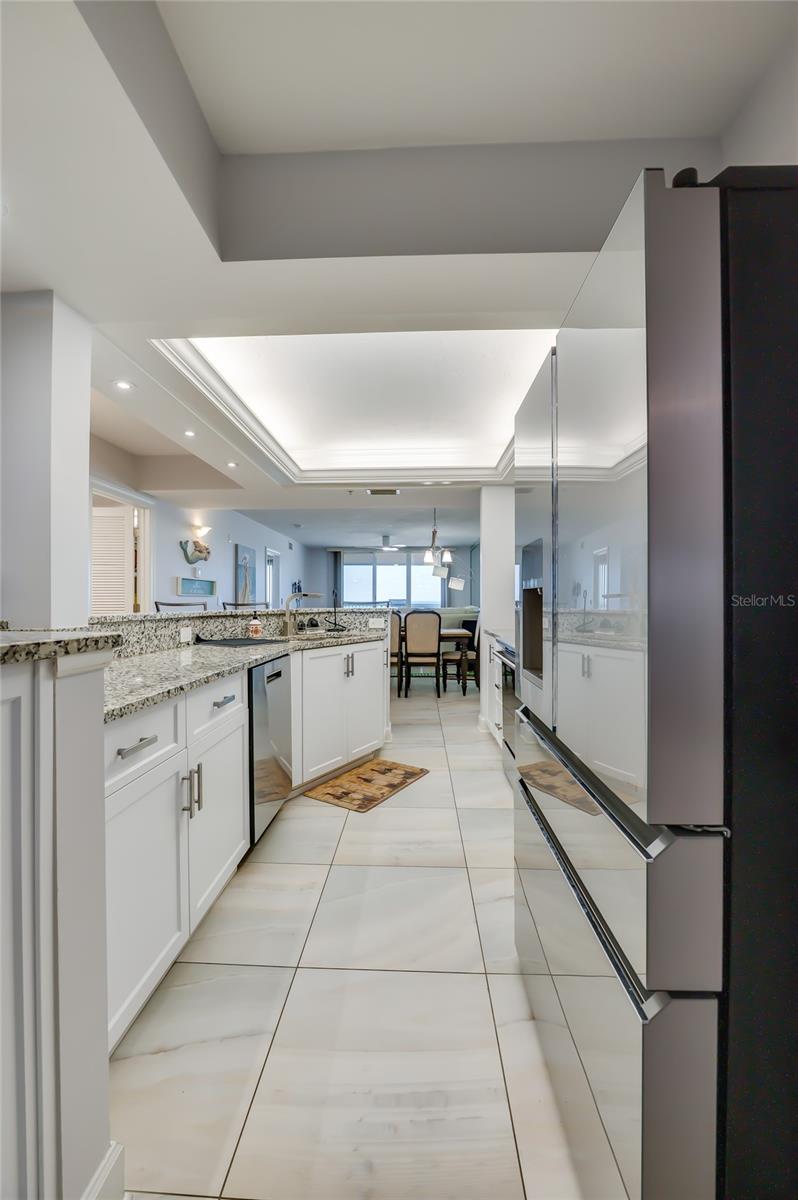 Image 10 of 37 For 4575 Atlantic Avenue 6304