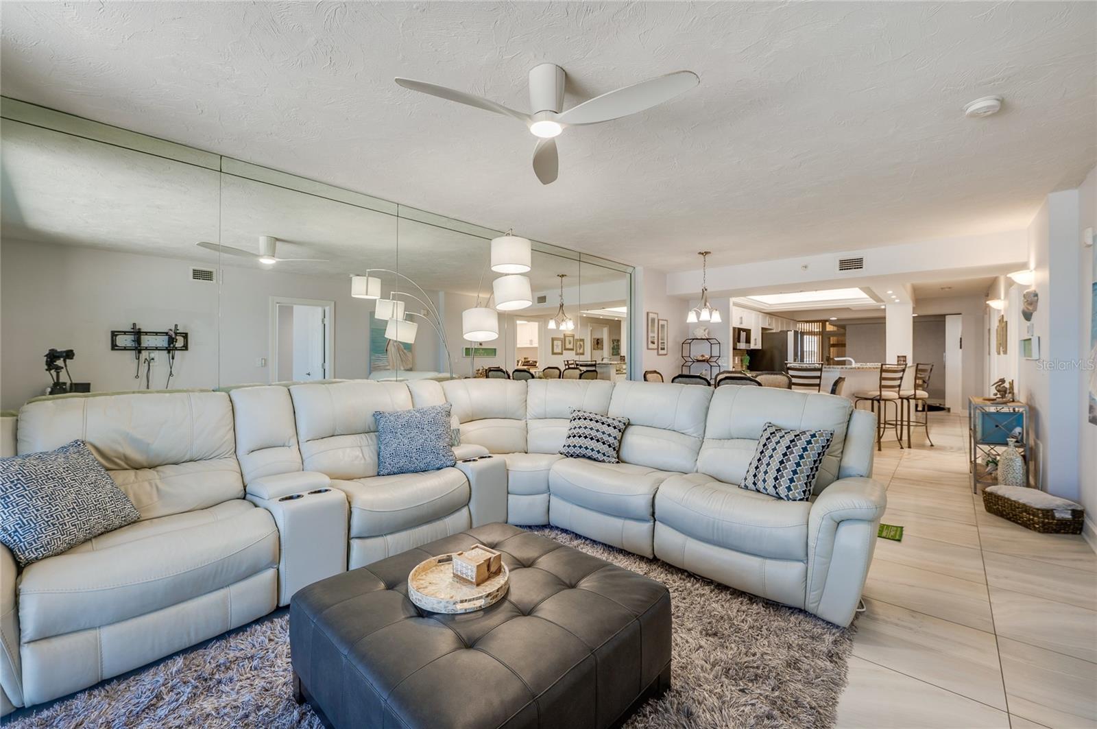 Image 17 of 37 For 4575 Atlantic Avenue 6304