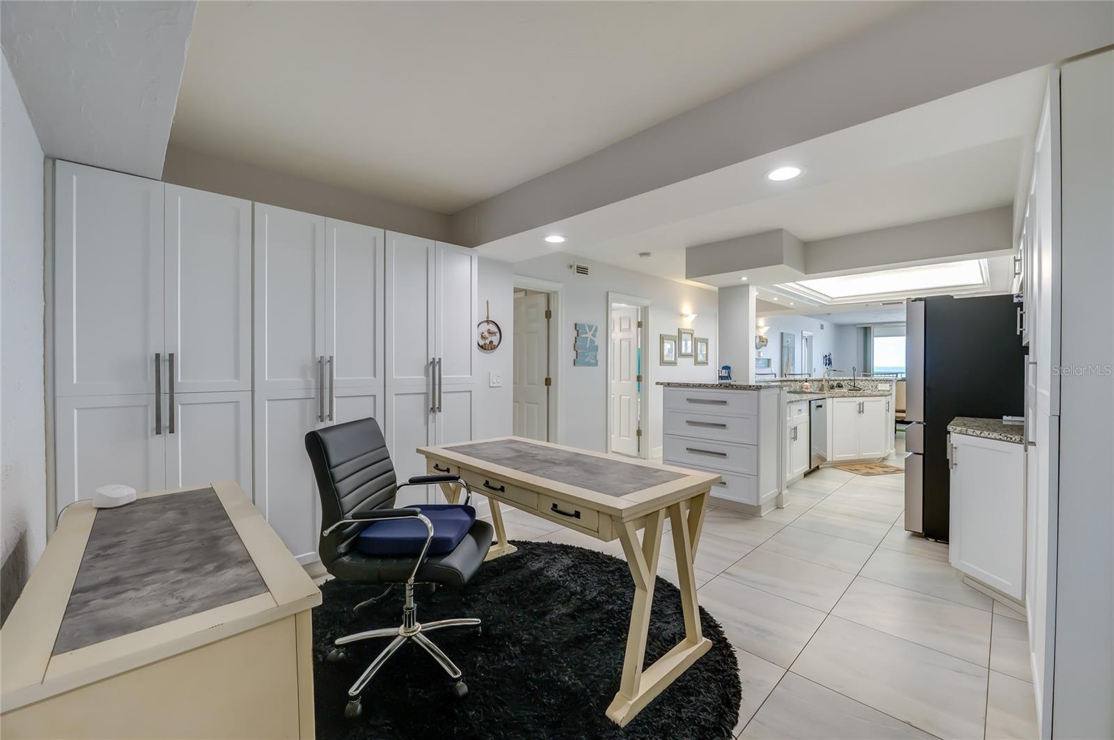 Image 3 of 37 For 4575 Atlantic Avenue 6304