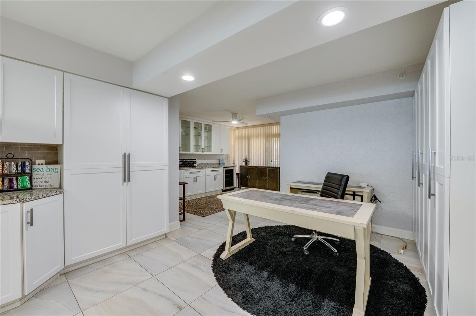 Image 4 of 37 For 4575 Atlantic Avenue 6304