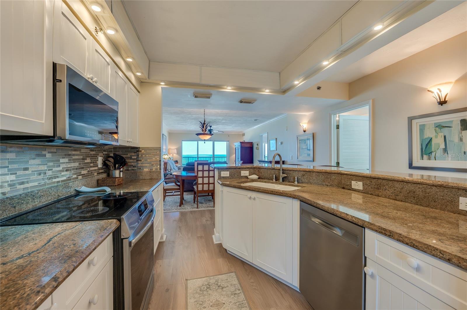 Image 9 of 30 For 4535 Atlantic Avenue 2605