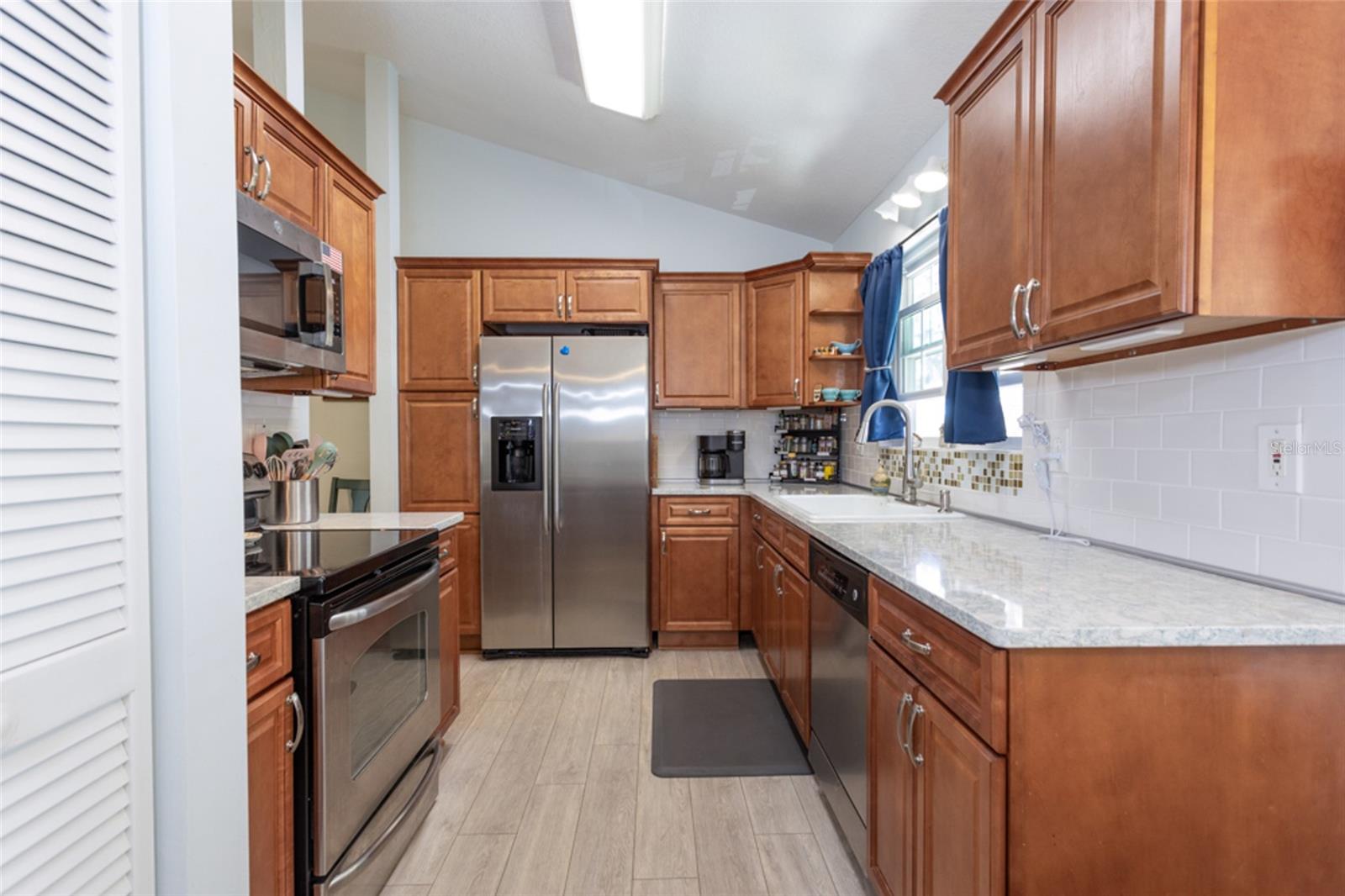 Image 4 of 37 For 152 Grand Oaks Circle 152