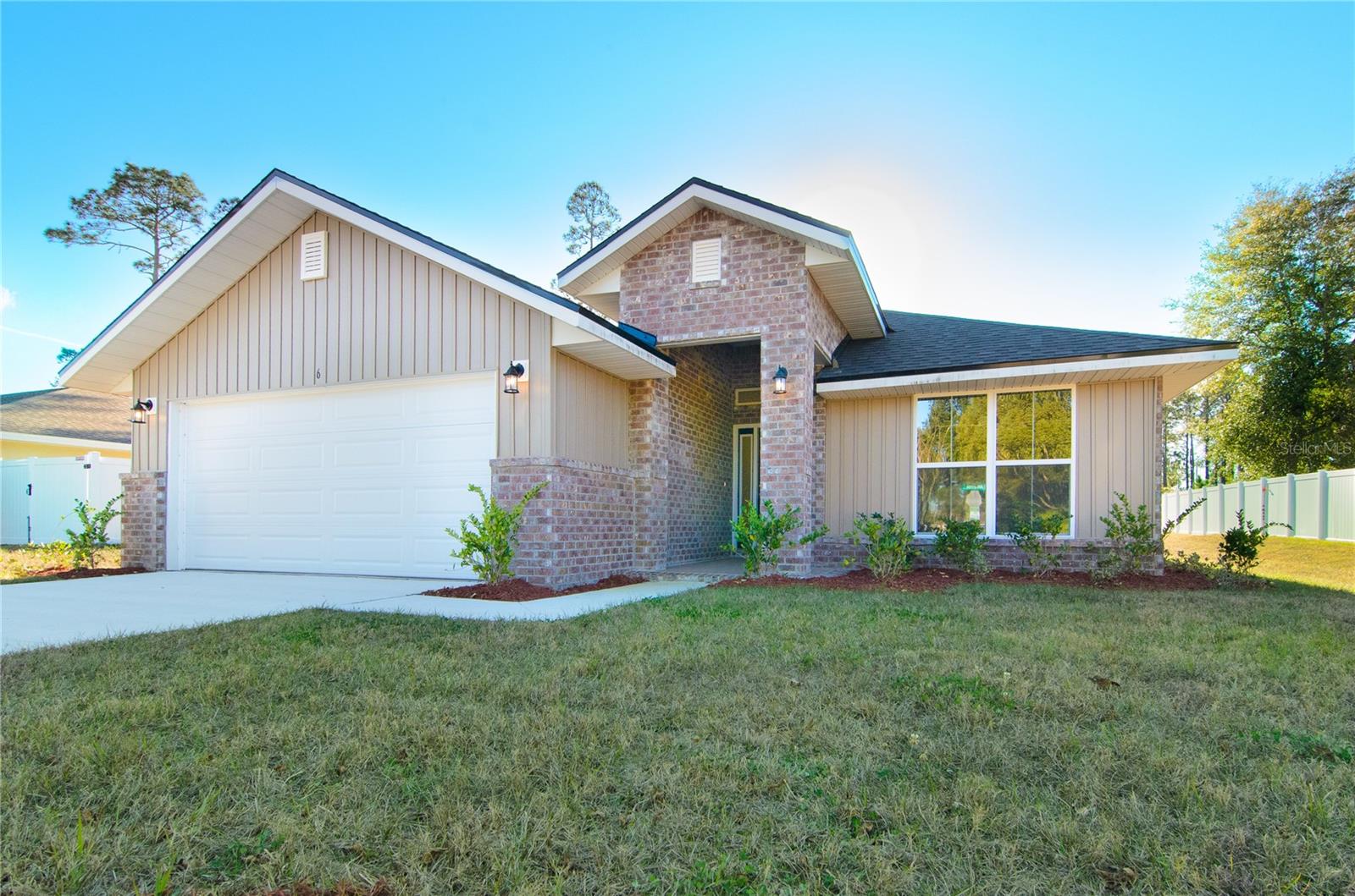 Image 2 of 39 For 7 Zircon Court