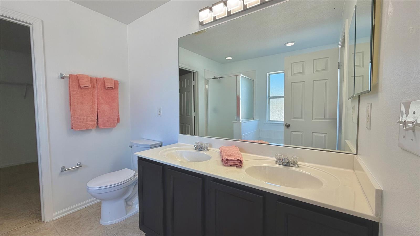 Image 14 of 25 For 8 Perrotti Lane