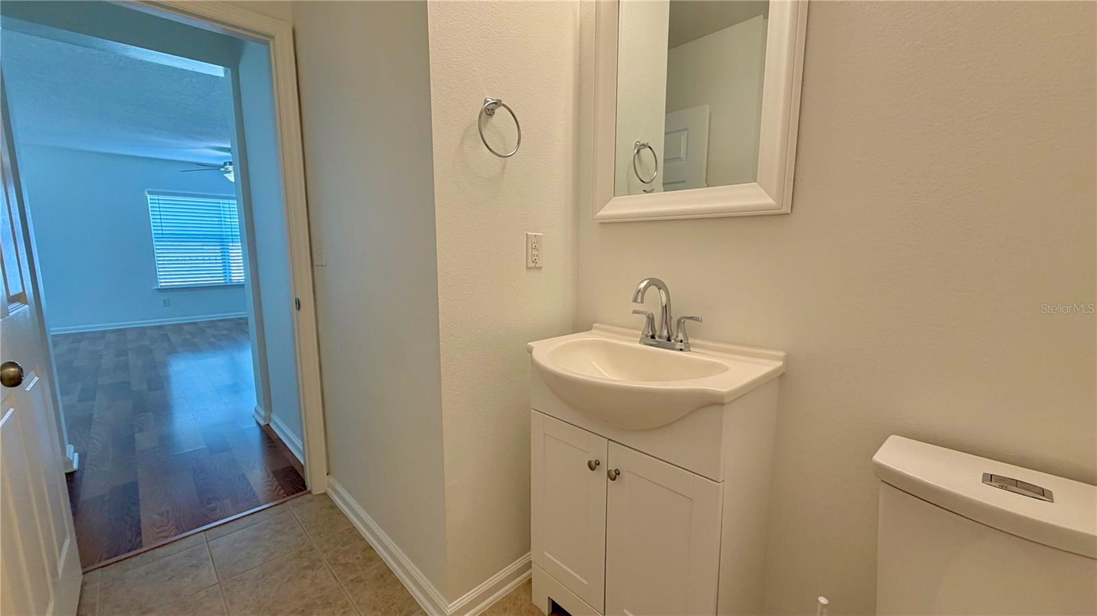 Image 9 of 25 For 8 Perrotti Lane