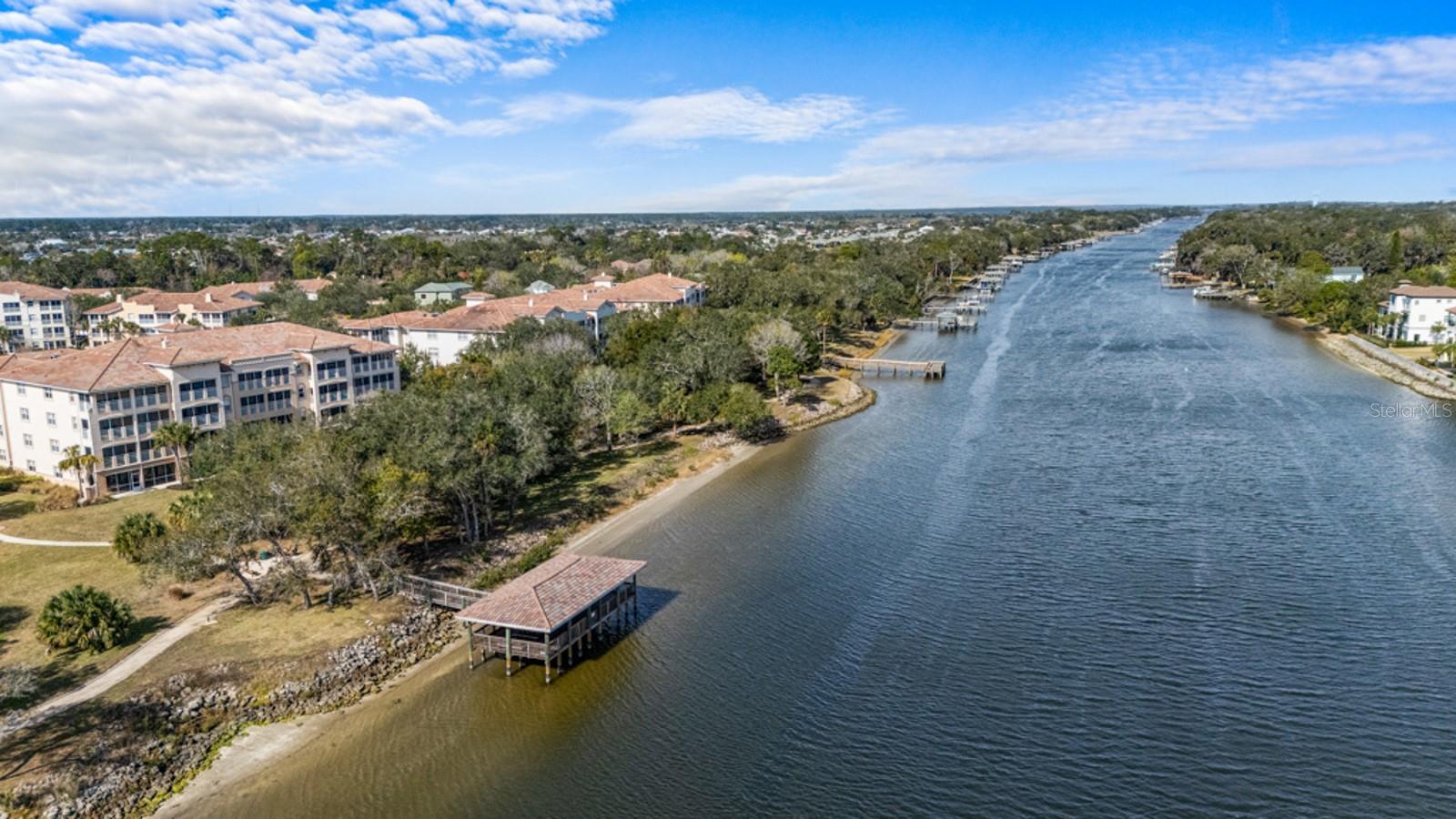 Image 34 of 67 For 35 Riverview Bend S 1827