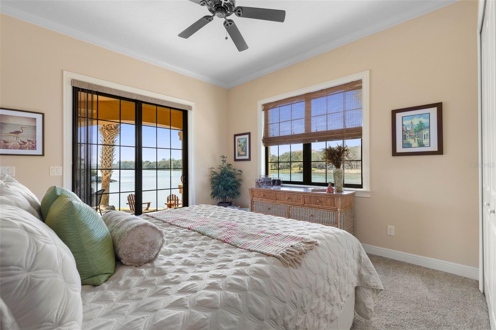 Image 14 of 96 For 355 Harbor Village Point N