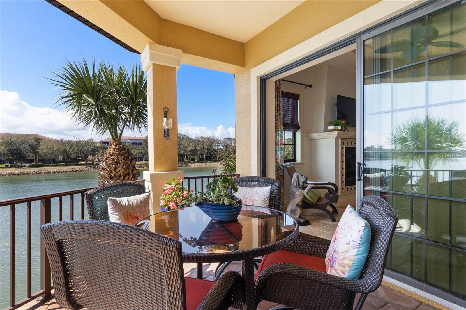 Image 37 of 96 For 355 Harbor Village Point N