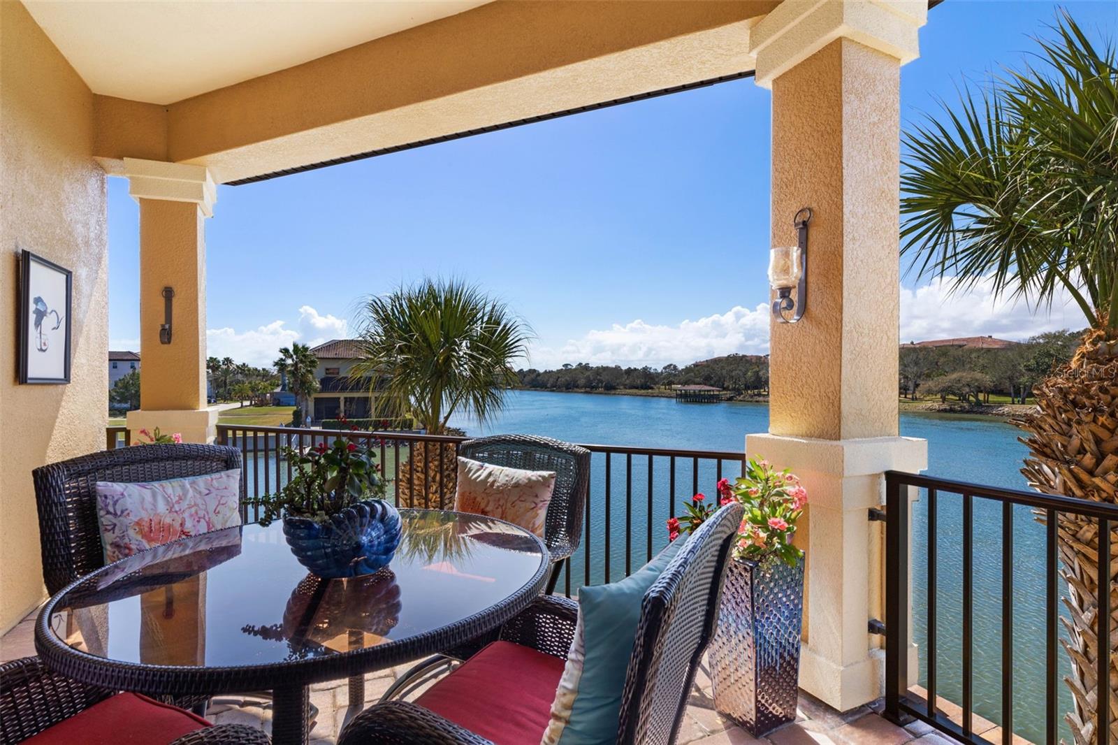 Image 4 of 96 For 355 Harbor Village Point N