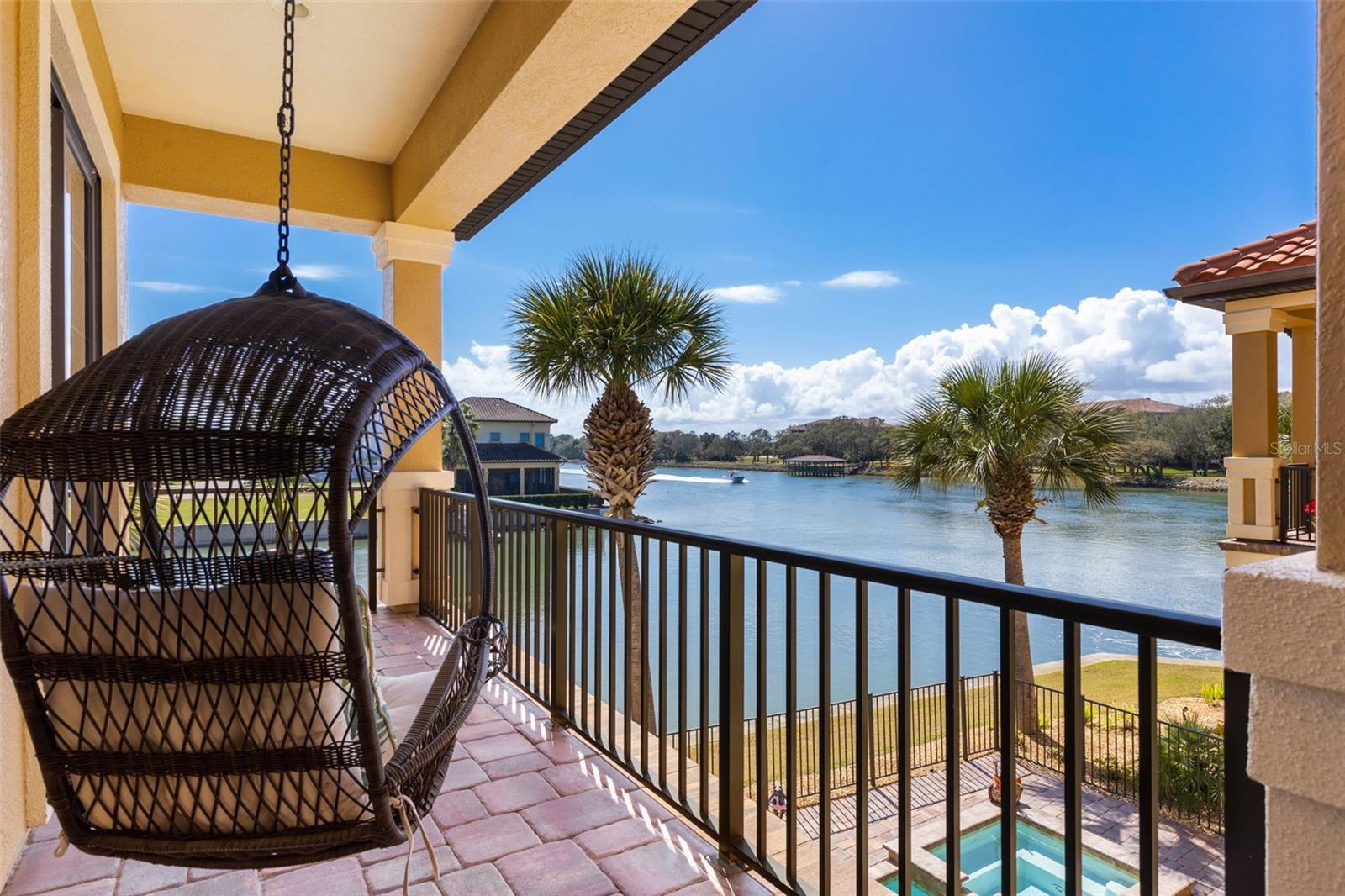 Image 48 of 96 For 355 Harbor Village Point N