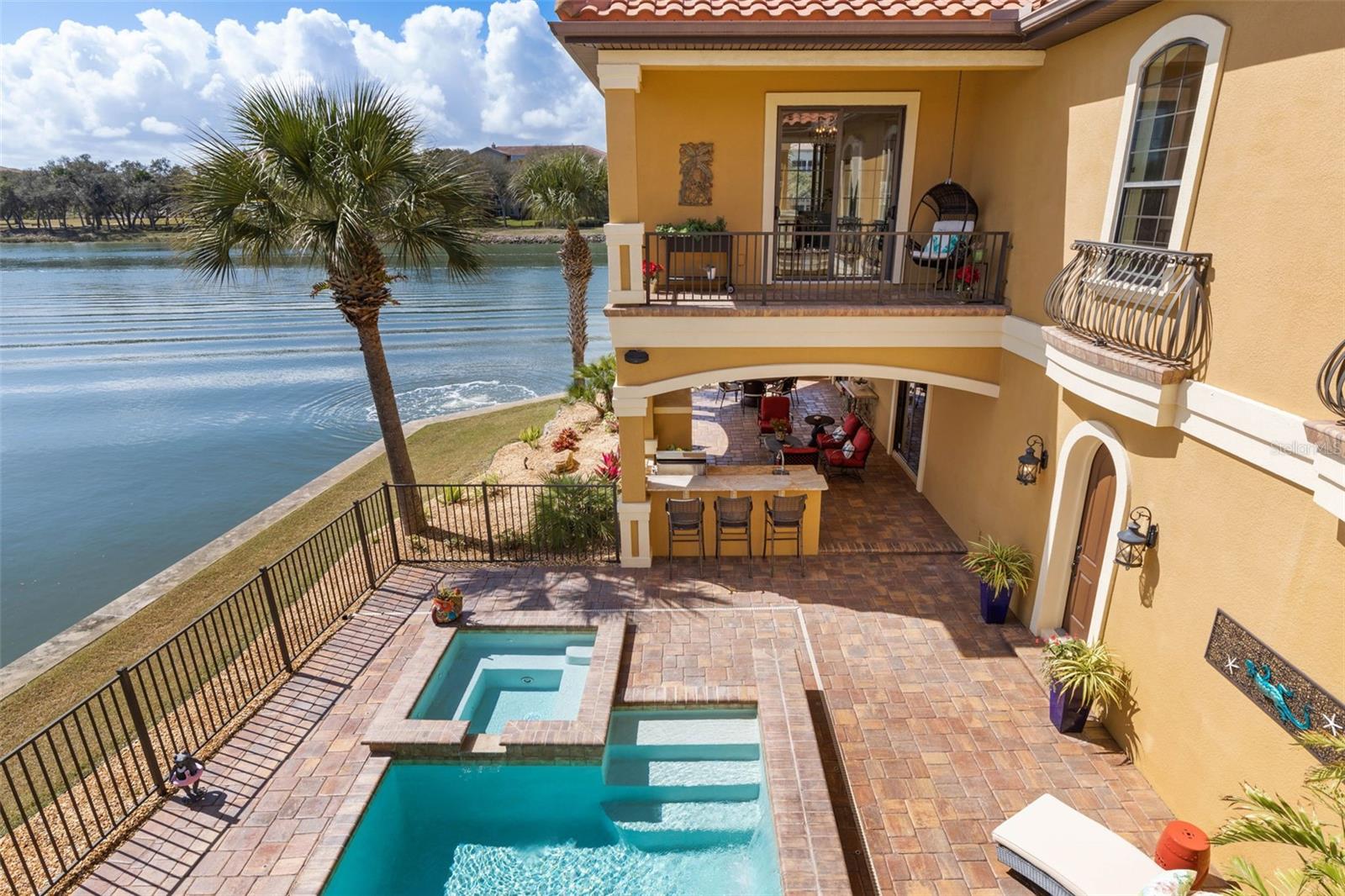 Image 49 of 96 For 355 Harbor Village Point N