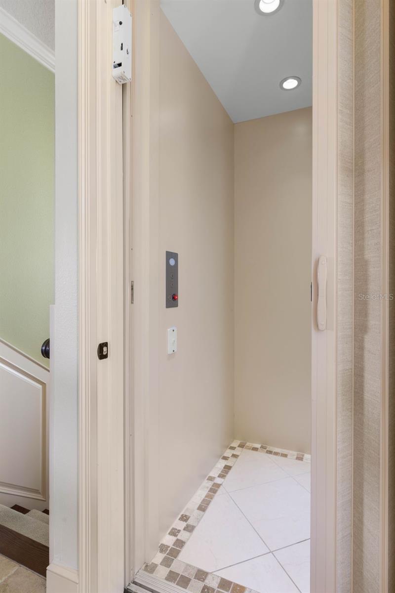 Image 50 of 96 For 355 Harbor Village Point N