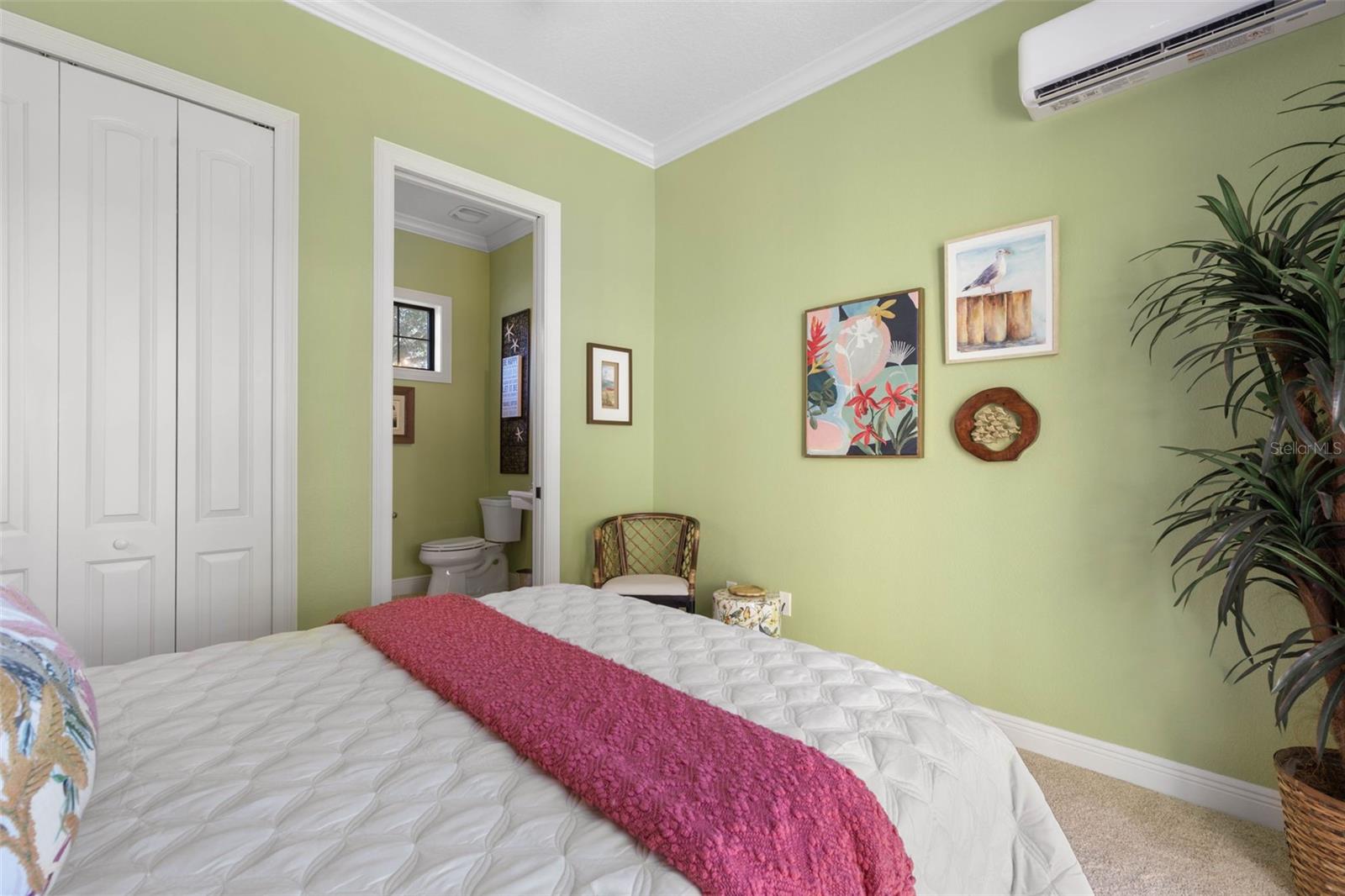 Image 56 of 96 For 355 Harbor Village Point N