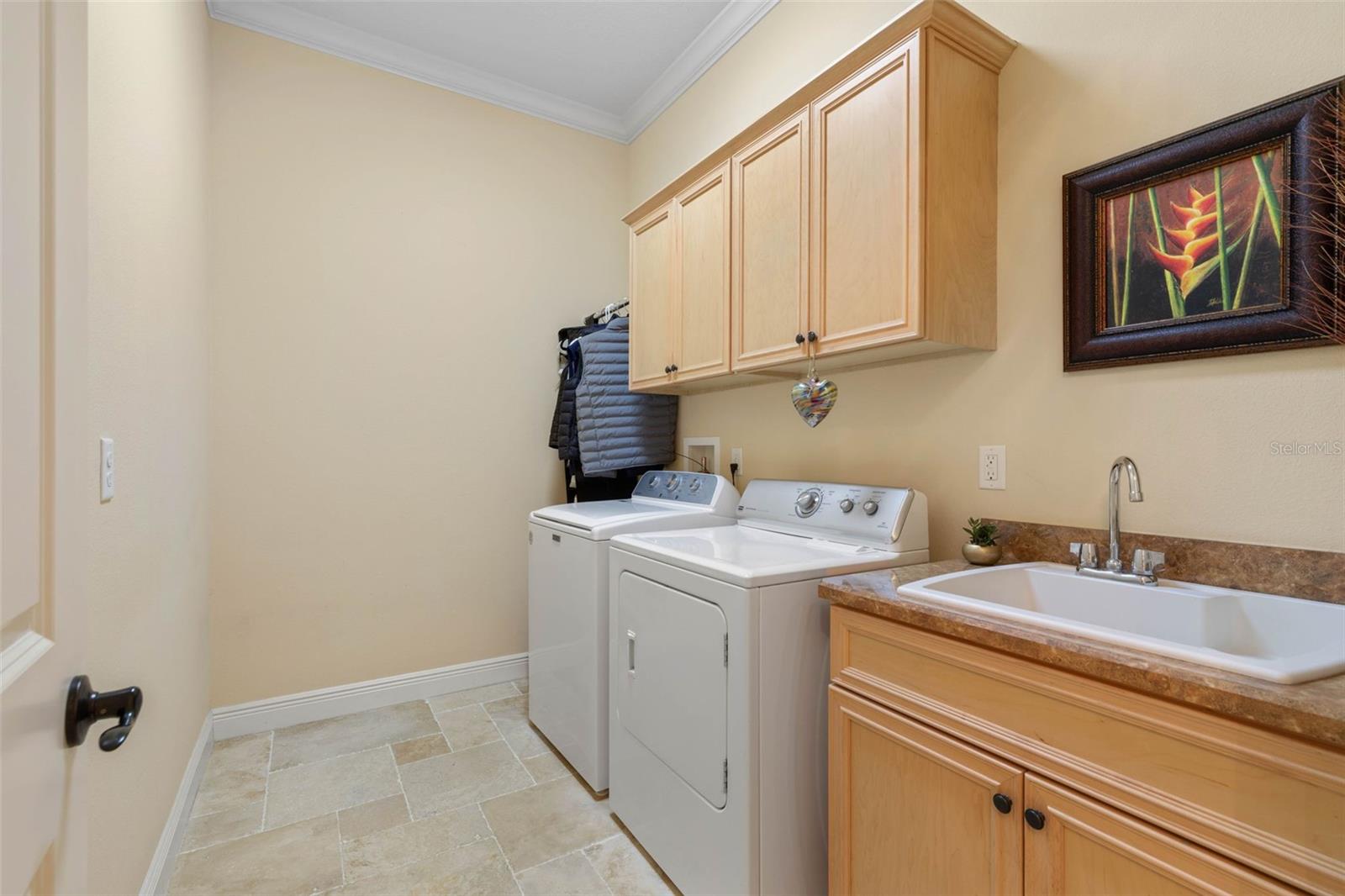 Image 62 of 96 For 355 Harbor Village Point N