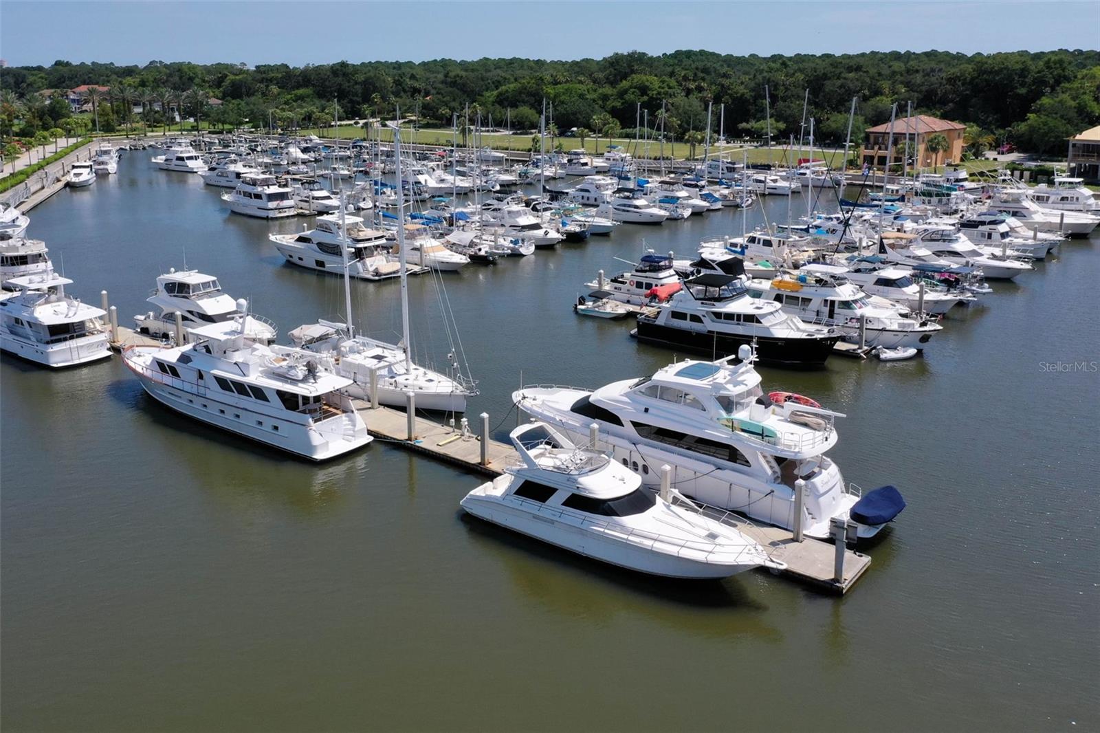 Image 79 of 96 For 355 Harbor Village Point N