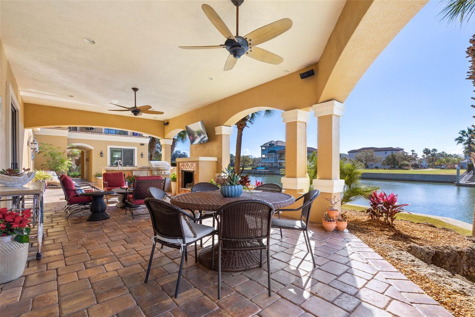 Image 8 of 96 For 355 Harbor Village Point N