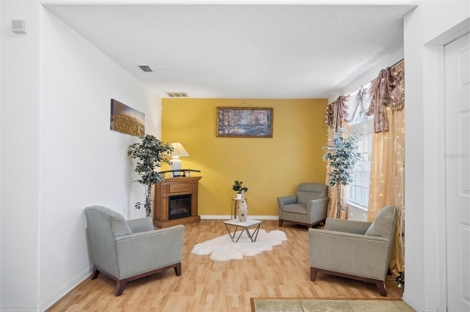 Image 8 of 61 For 90 Whittington Drive