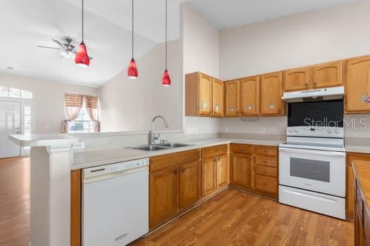 Image 14 of 75 For 28 Karat Path