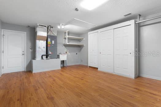 Image 34 of 75 For 28 Karat Path