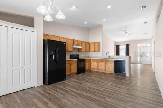 Image 46 of 75 For 28 Karat Path