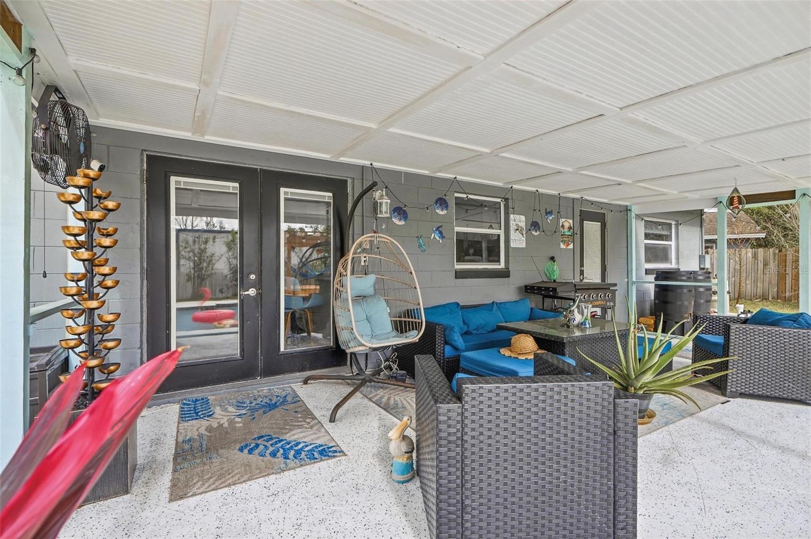 Image 17 of 52 For 428 Longwood Circle