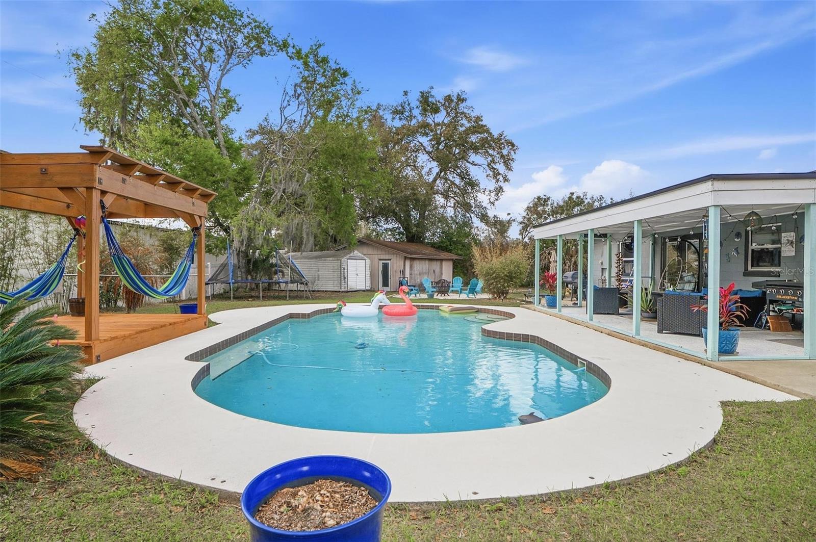 Image 18 of 52 For 428 Longwood Circle