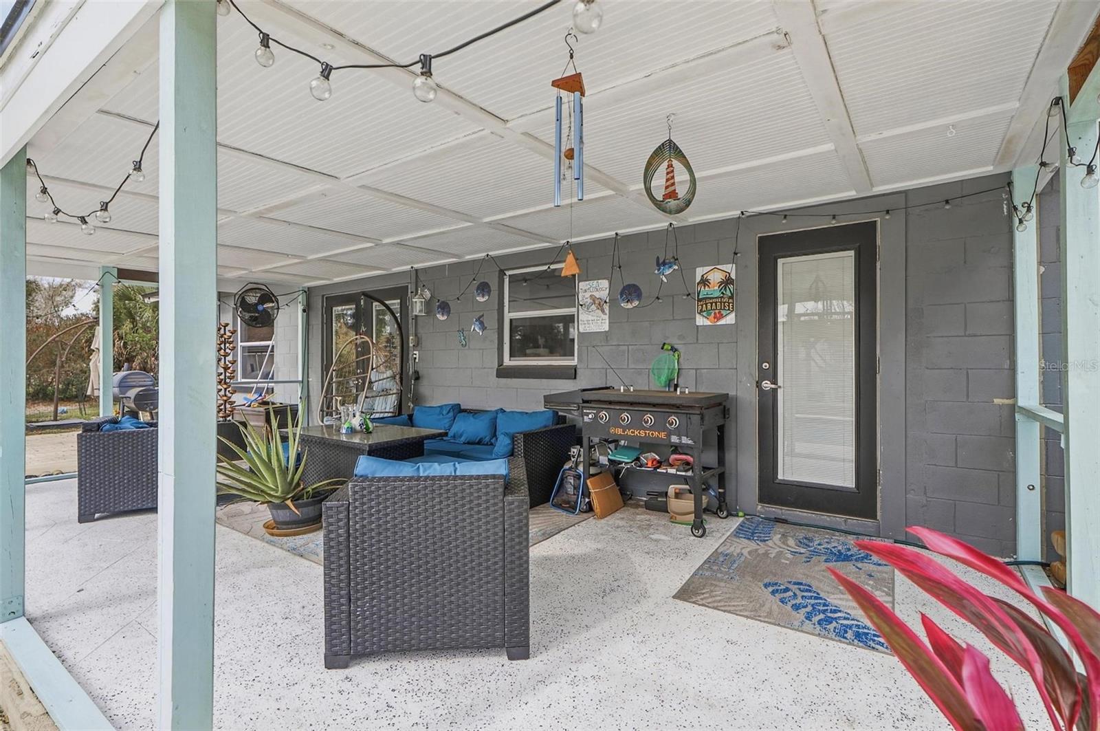 Image 20 of 52 For 428 Longwood Circle