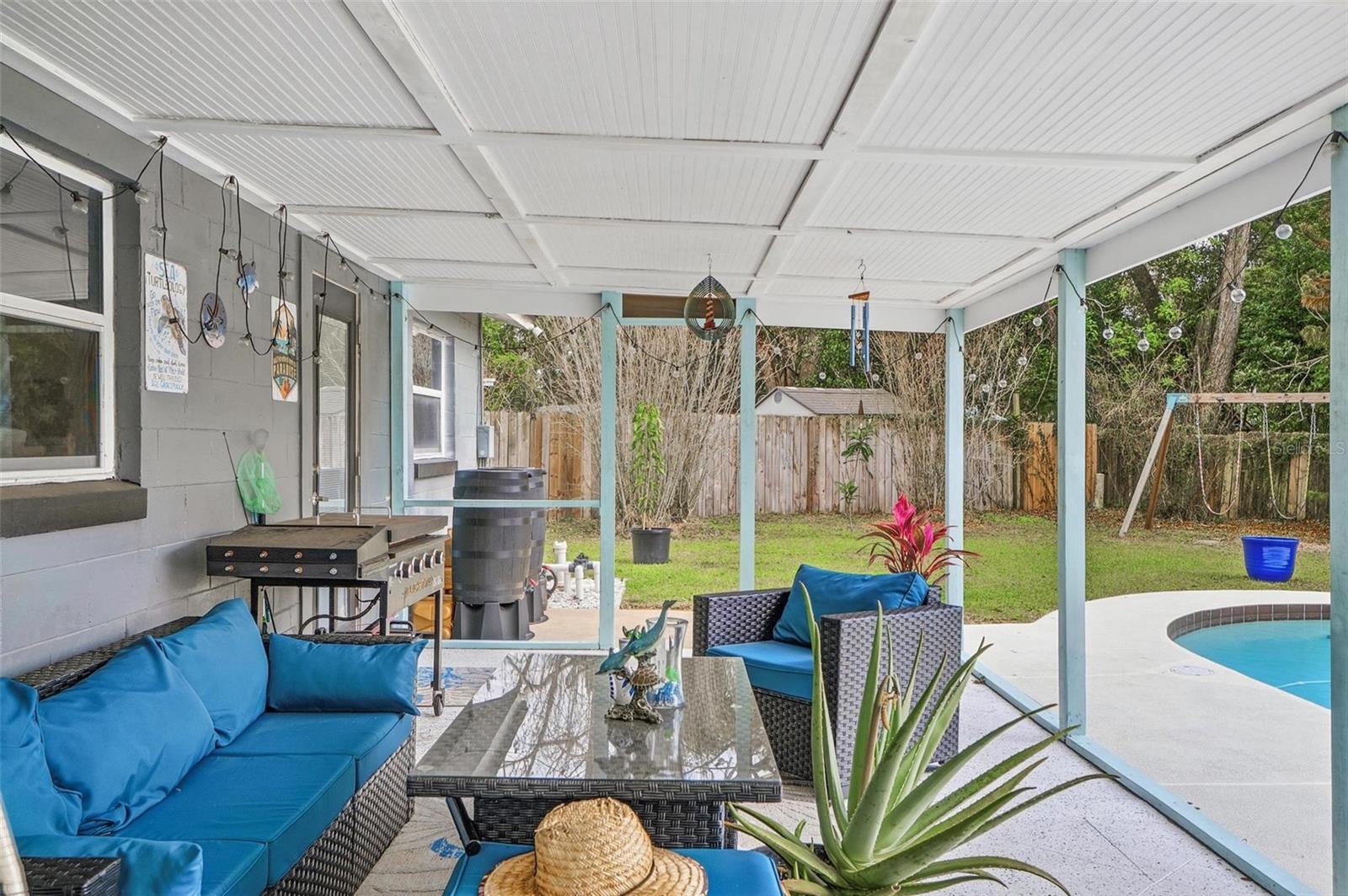 Image 21 of 52 For 428 Longwood Circle