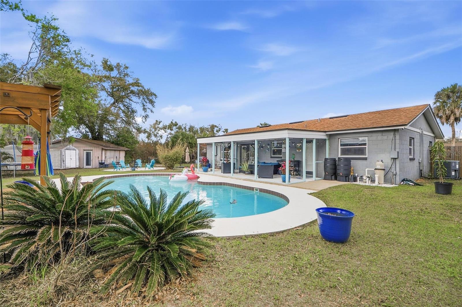 Image 22 of 52 For 428 Longwood Circle