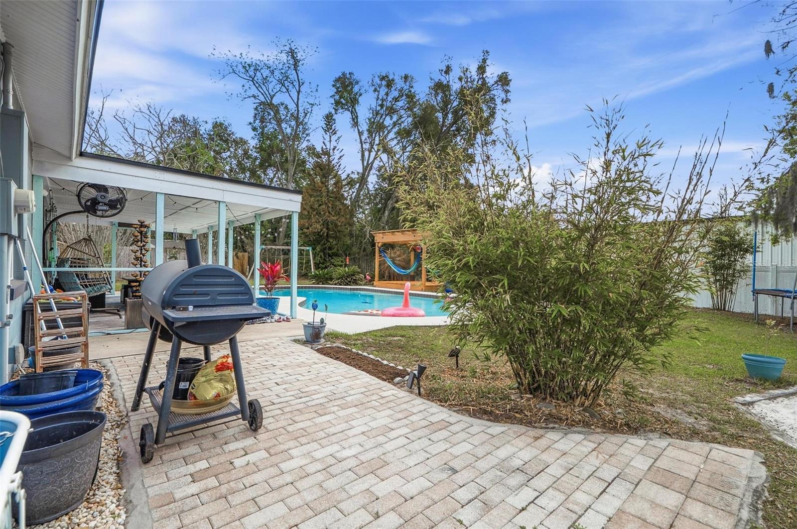 Image 23 of 52 For 428 Longwood Circle