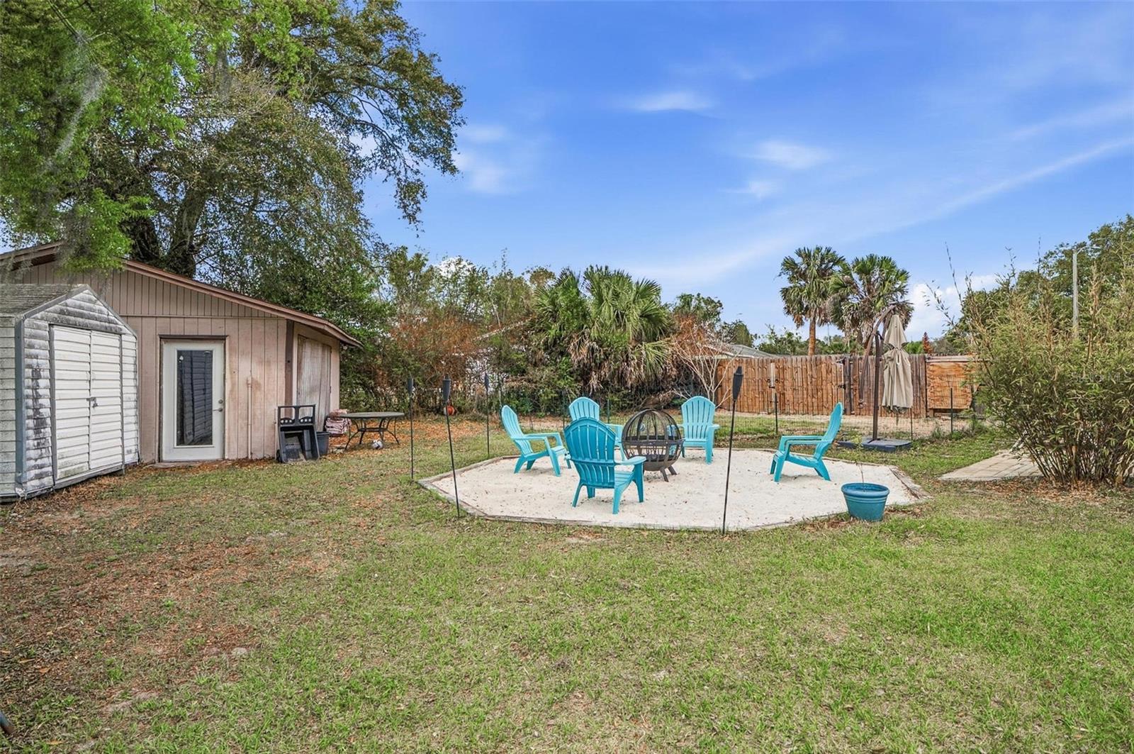 Image 25 of 52 For 428 Longwood Circle