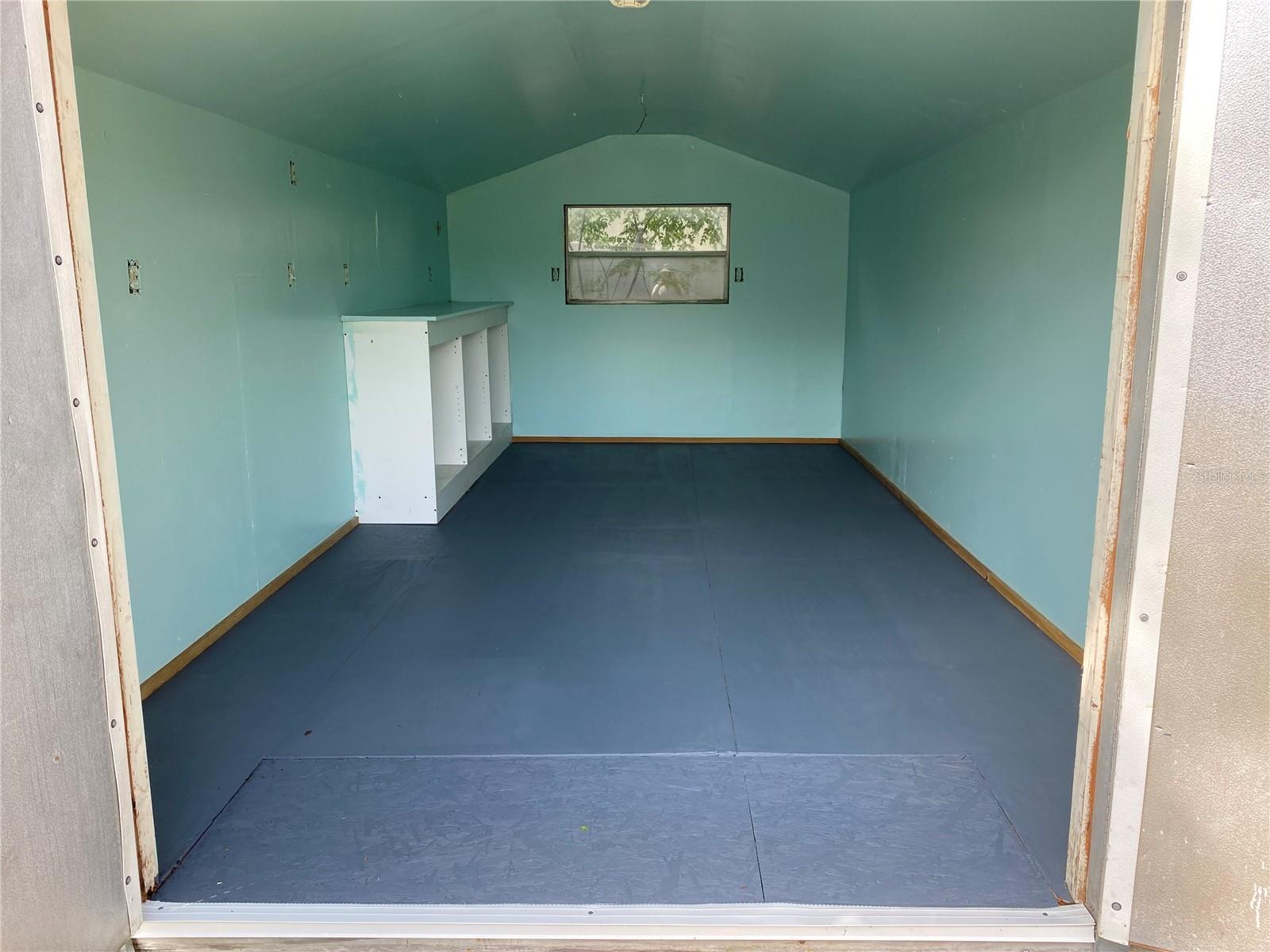 Image 26 of 52 For 428 Longwood Circle