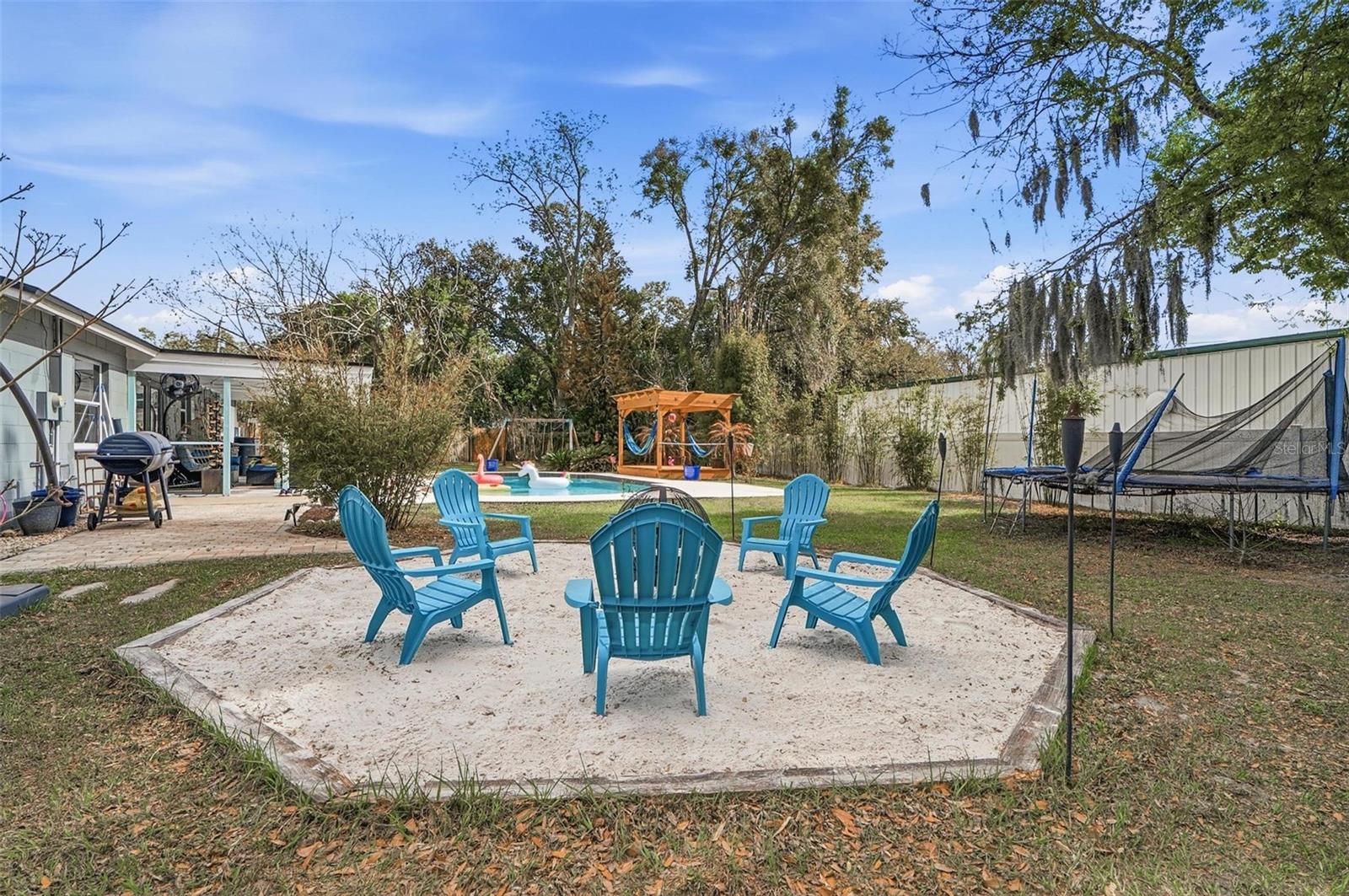 Image 27 of 52 For 428 Longwood Circle